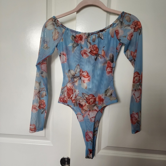 L'AGENCE Peonie Off Shoulder Thong Bodysuit - Picture 9 of 10
